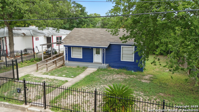 Listing photo id 25 for 315 Morrill