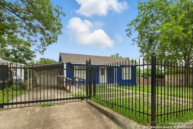 Listing photo id 27 for 315 Morrill