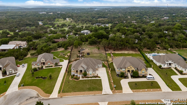 Listing photo id 37 for 8283 Apache