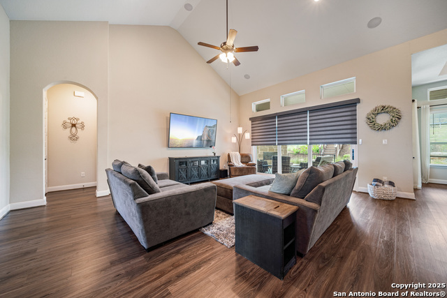 Listing photo id 5 for 8283 Apache