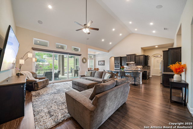 Listing photo id 7 for 8283 Apache