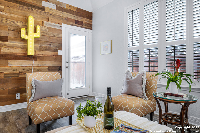 Listing photo id 4 for 10907 Sangria Mist