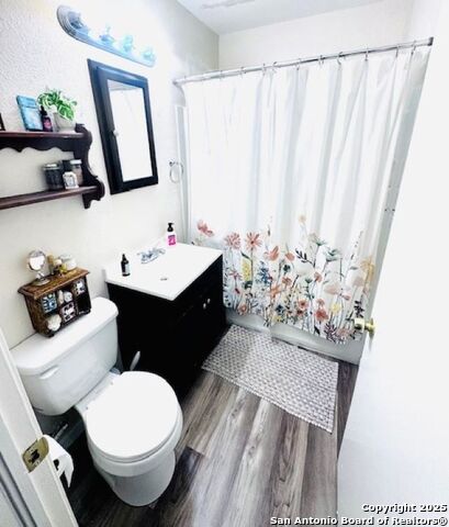 Listing photo id 20 for 703 Mcdougal