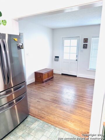 Listing photo id 25 for 703 Mcdougal