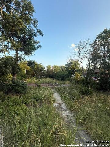 Listing photo id 2 for 2332 Rivas
