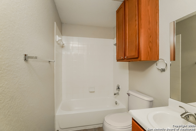 Image 14 of 16 For 2311 Camberly