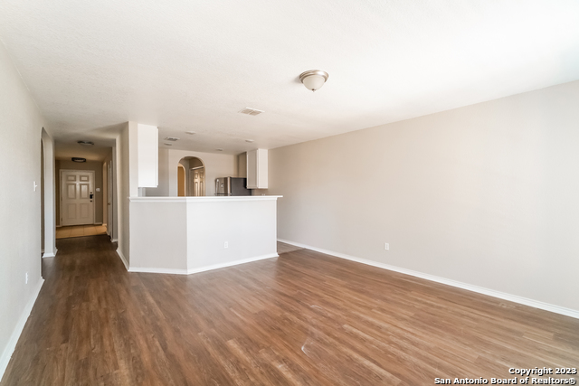 Image 4 of 16 For 2311 Camberly