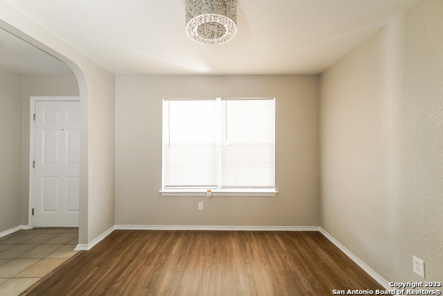Image 6 of 16 For 2311 Camberly
