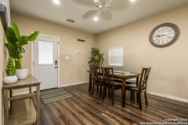 Listing photo id 13 for 1202 Center N