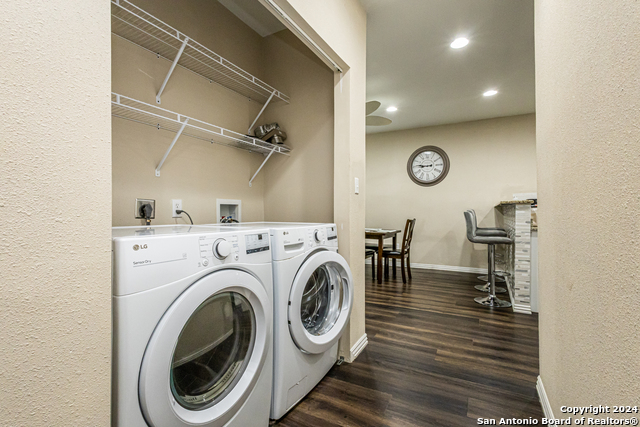 Listing photo id 14 for 1202 Center N