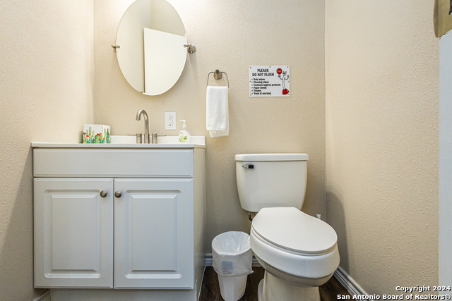 Listing photo id 15 for 1202 Center N
