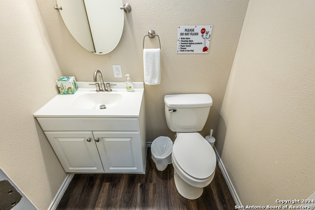 Listing photo id 17 for 1202 Center N