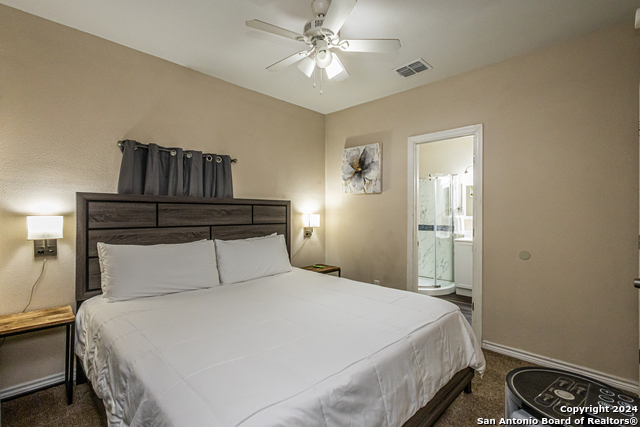 Listing photo id 19 for 1202 Center N