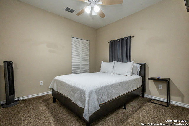 Listing photo id 23 for 1202 Center N