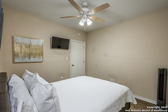 Listing photo id 24 for 1202 Center N
