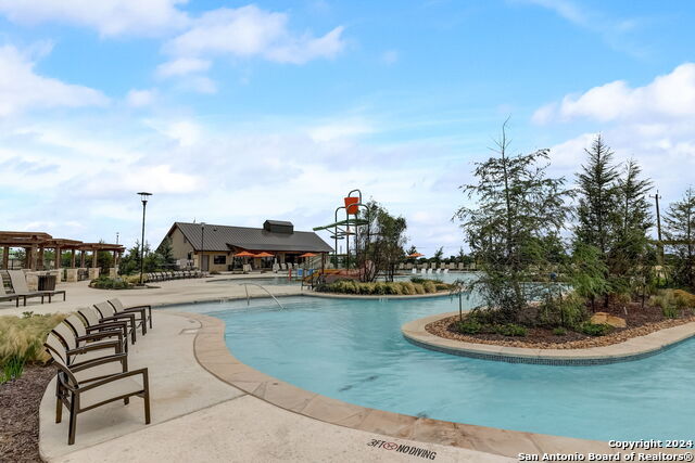 Listing photo id 6 for 7024 Sycamore Hollow