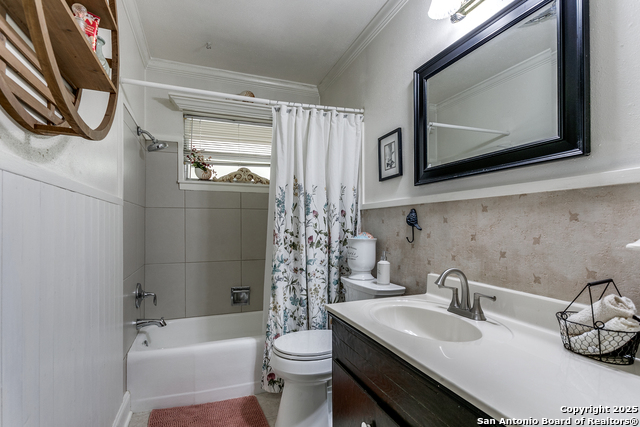 Listing photo id 13 for 1919 Arroya Vista