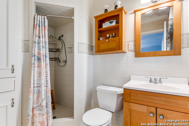 Listing photo id 15 for 1919 Arroya Vista
