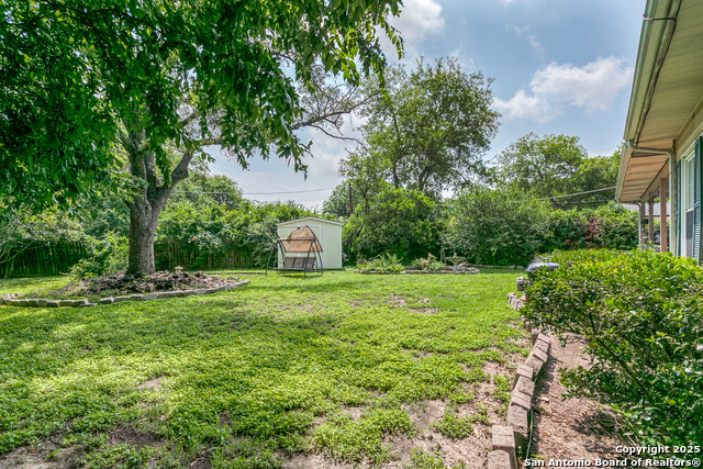 Listing photo id 23 for 1919 Arroya Vista