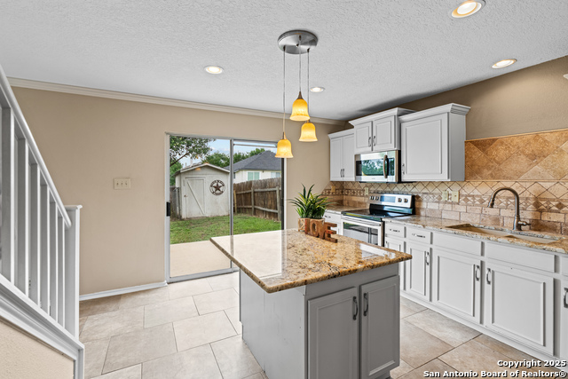 Listing photo id 6 for 7034 Horizon Peak