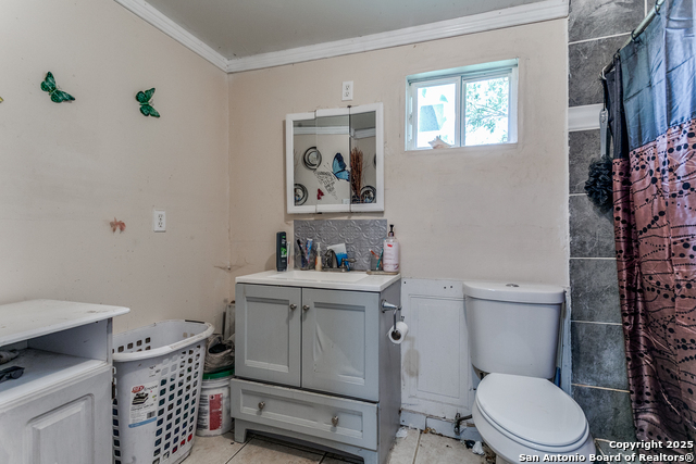 Listing photo id 9 for 415 Wilcox Ave