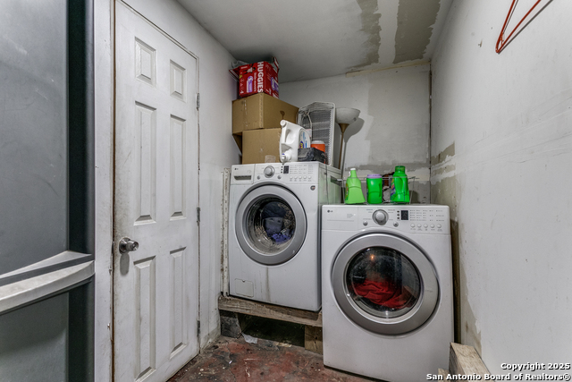 Listing photo id 10 for 415 Wilcox Ave