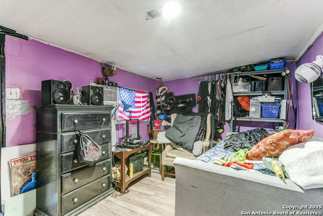 Listing photo id 17 for 415 Wilcox Ave