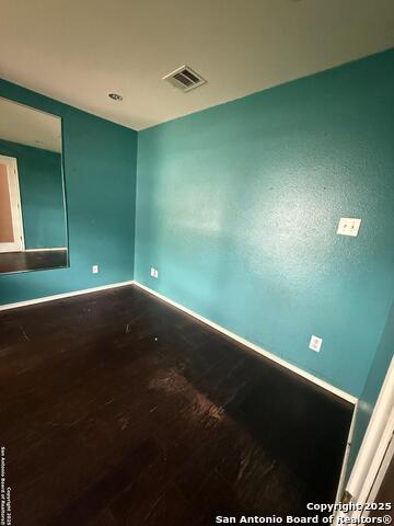 Listing photo id 22 for 6862 Cutting