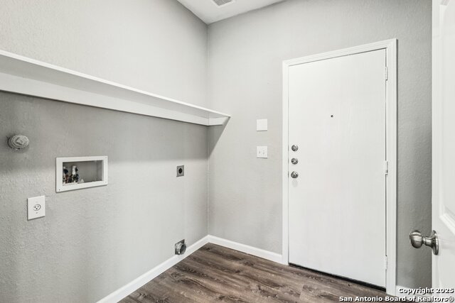 Listing photo id 17 for 9427 Copper Mist