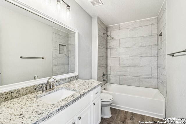 Listing photo id 26 for 9427 Copper Mist