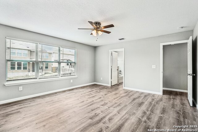 Listing photo id 32 for 9427 Copper Mist