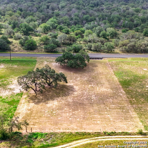 Listing photo id 2 for 21454 Lamm Rd