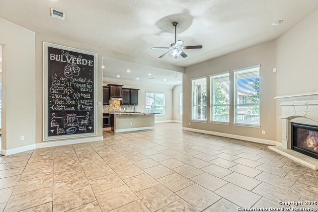 Image 7 of 50 For 32241 Tamarind