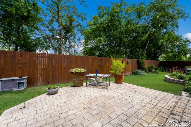 Listing photo id 26 for 5245 Nature Path
