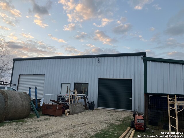 Listing photo id 5 for 5620 Fm 1339