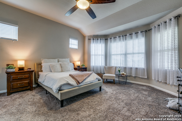 Listing photo id 12 for 7103 Republic Parkway