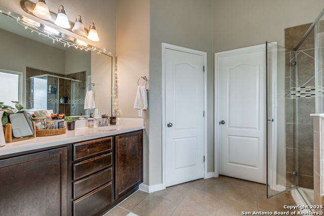 Listing photo id 14 for 7103 Republic Parkway