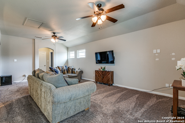Listing photo id 16 for 7103 Republic Parkway