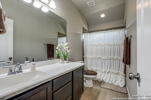 Listing photo id 21 for 7103 Republic Parkway