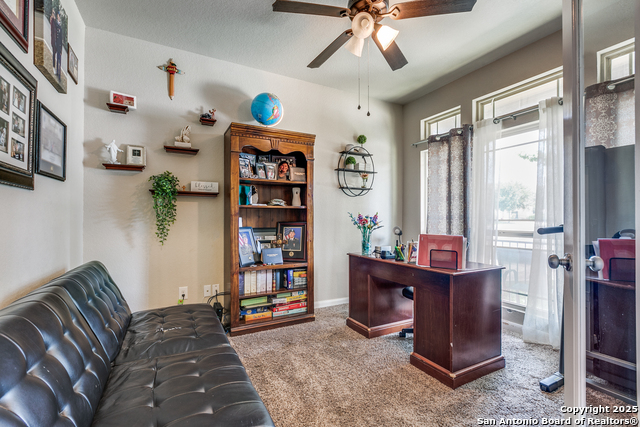 Listing photo id 3 for 7103 Republic Parkway