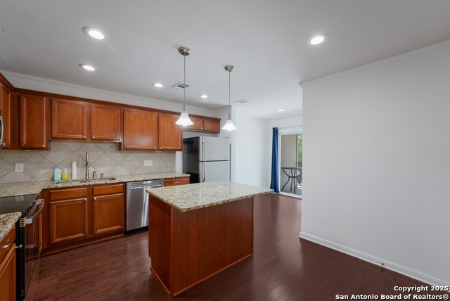 Image 2 of 19 For 100 Lorenz Rd  1202
