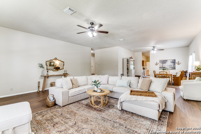 Listing photo id 4 for 9515 Wicklow