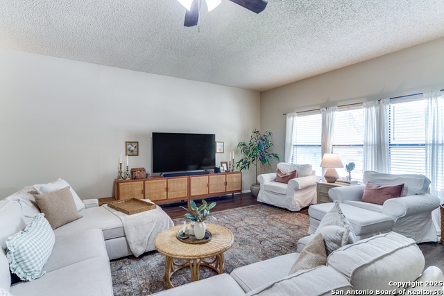 Listing photo id 5 for 9515 Wicklow