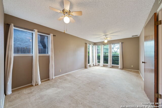 Listing photo id 20 for 2822 Low Oak