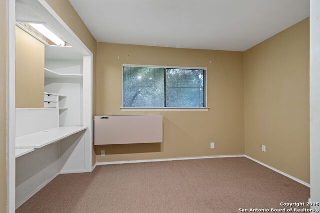 Listing photo id 28 for 2822 Low Oak