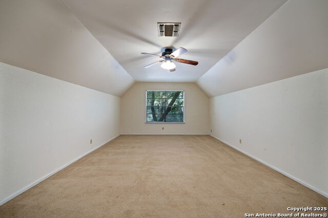 Listing photo id 30 for 2822 Low Oak