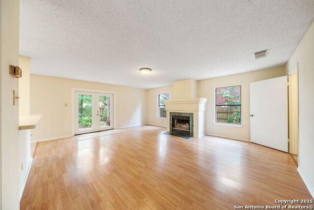 Listing photo id 0 for 7734 Falcon Oak