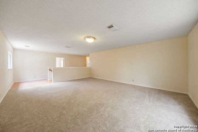 Listing photo id 22 for 7734 Falcon Oak