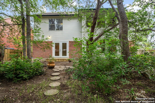 Listing photo id 25 for 7734 Falcon Oak
