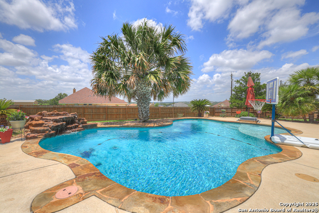 Listing photo id 34 for 108 Westfield